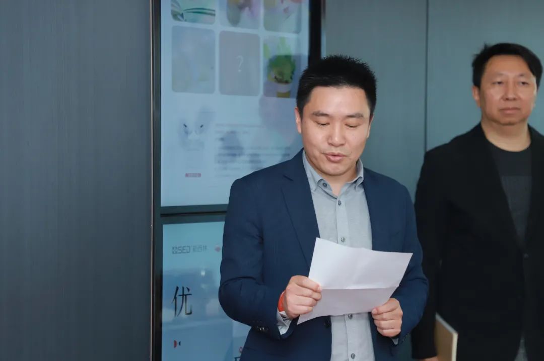华中区总经理/集团副总经理:龚建波